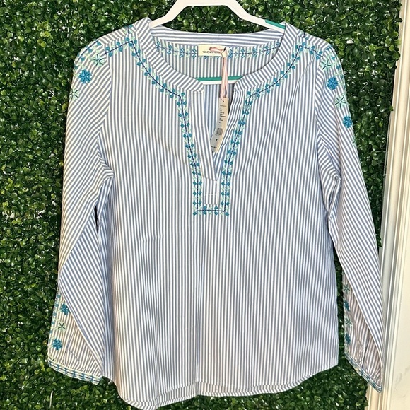 Vineyard Vines Pop White and Blue Embroidered Savanah Top Size M - Picture 1 of 13